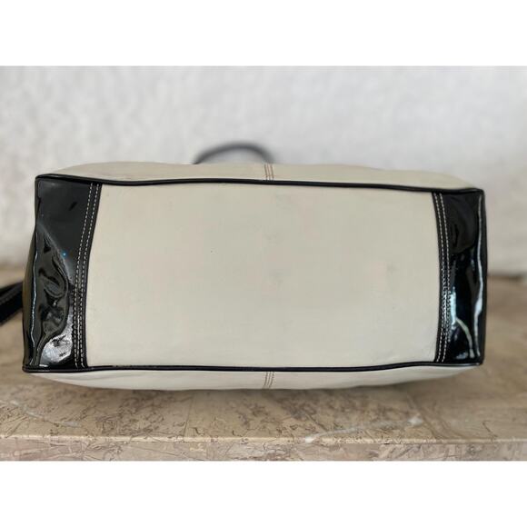 Coach Laura large black/off white leather shoulder bag tote Serial F14997 - Picture 6 of 10